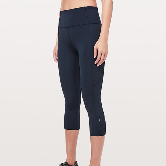 NWT Lululemon Fast & Free Crop II Black size 2 - Picture 1 of 4